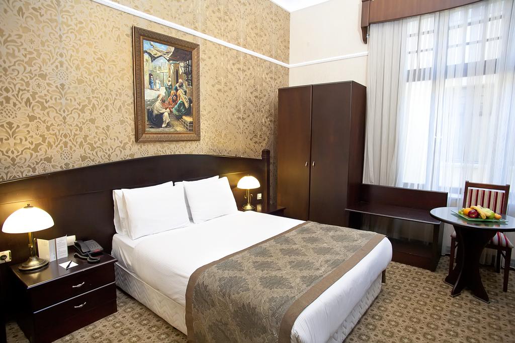 Туры в отель Legacy Ottoman Hotel Стамбул
