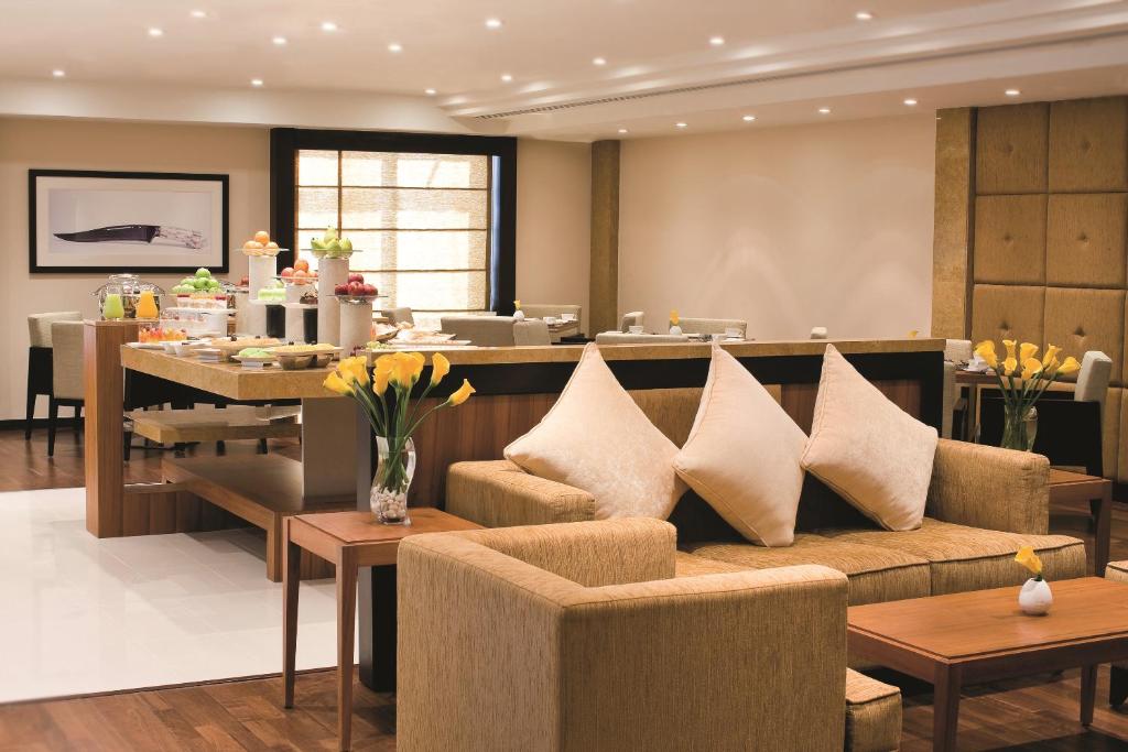 Avani Deira Dubai Hotel (ex. Movenpick Hotel) ОАЕ ціни