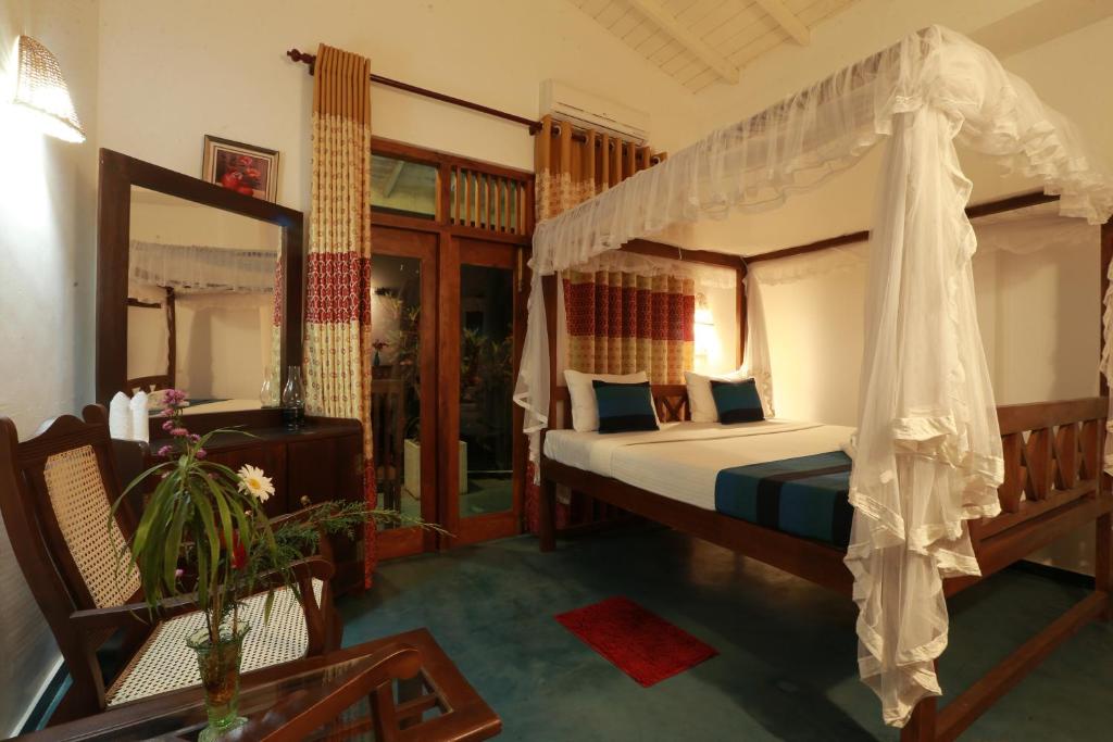 Отель, Шри-Ланка, Унаватуна, Bay Watch Hotel