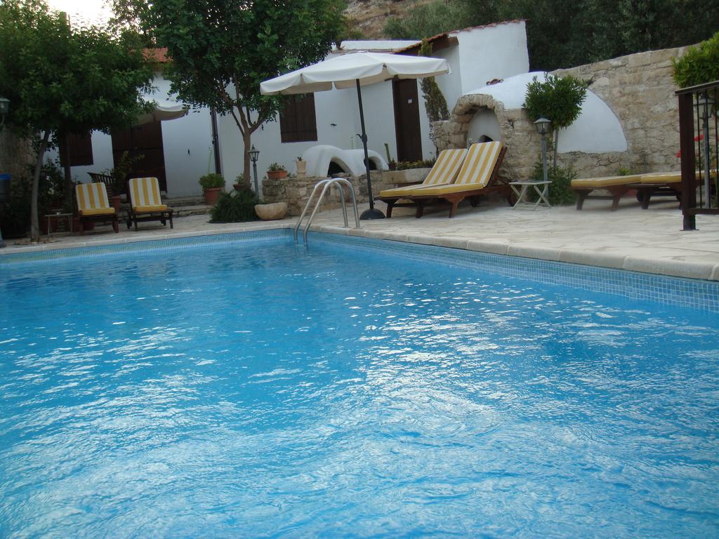 Отдых в отеле Avalon Village Houses Лимассол Кипр