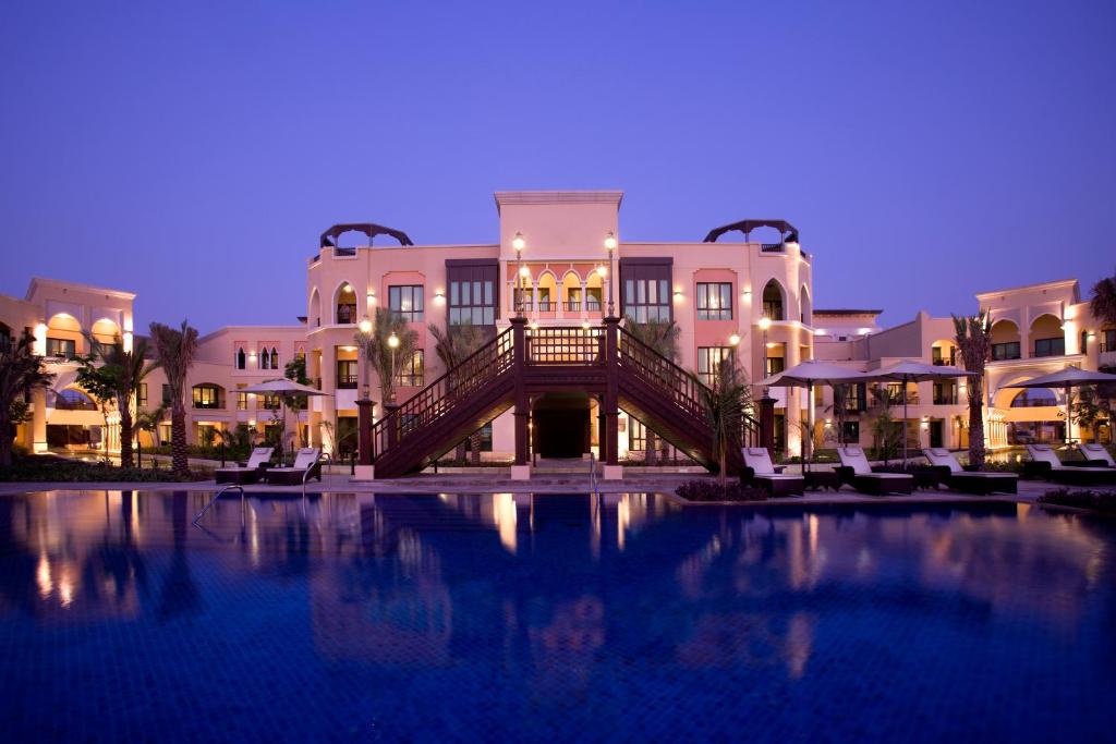 Shangri-La Hotel Apartments Qaryat Al Beri, ОАЭ, Абу-Даби, туры, фото и отзывы
