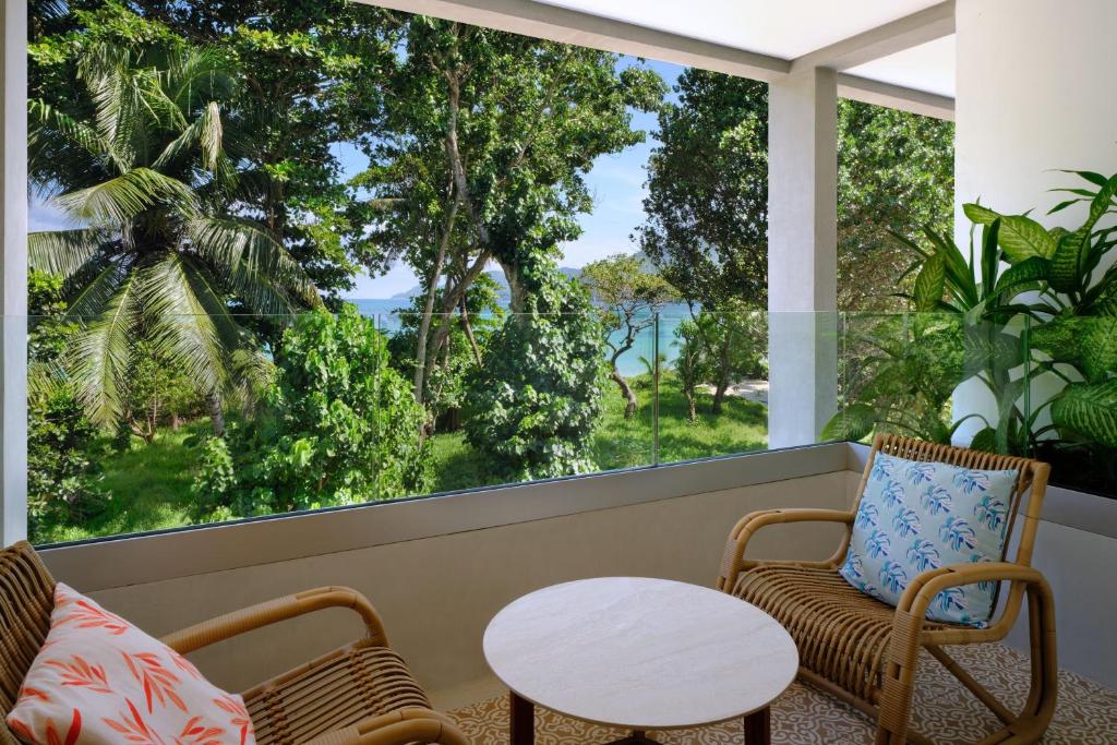 Горящие туры в отель Laila Resort Seychelles