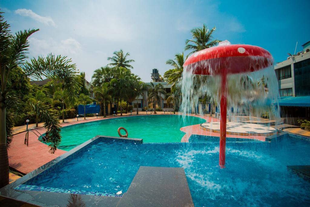 Silver Sands Beach Resort photos and reviews