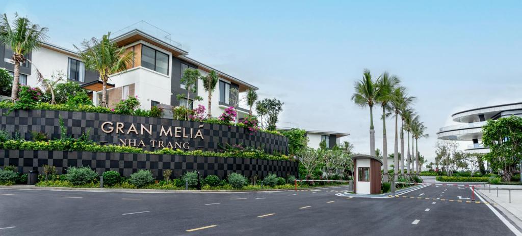 Grand Melia Hotel Nha Trang фото та відгуки