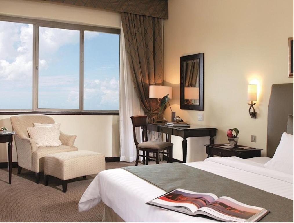 Цены в отеле Dar es Salaam Serena Hotel