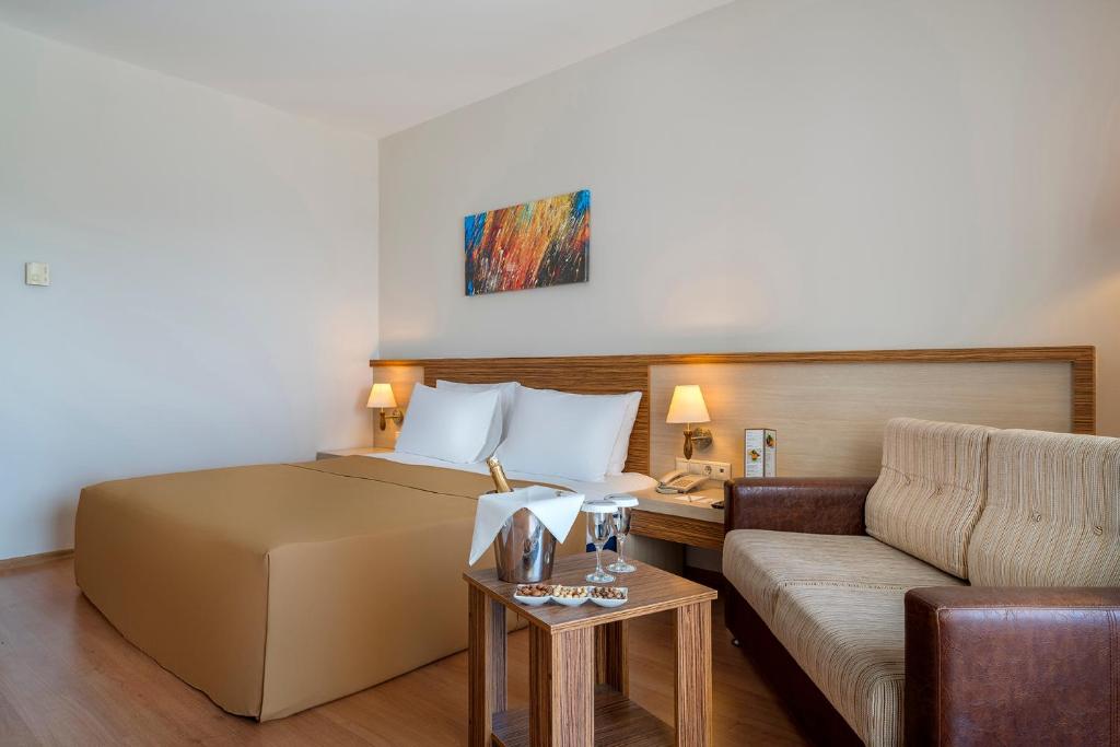 Oferty hotelowe last minute Azure By Yelken Hotel (ex. Grand Park Bodrum)