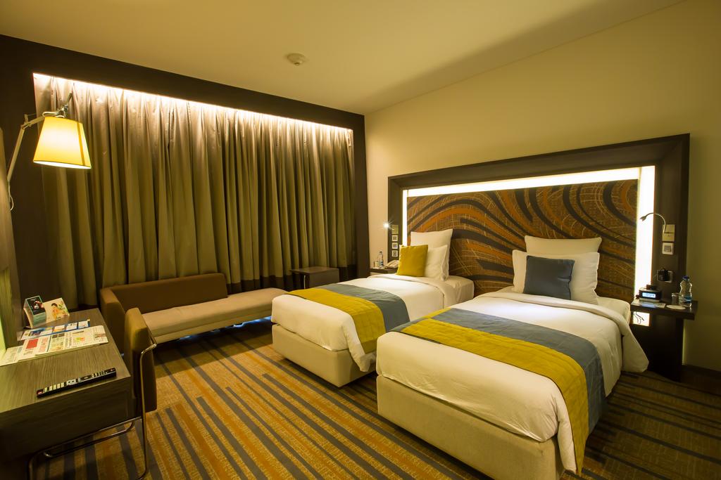 Фото готелю Novotel Kolkata Hotel and Residences