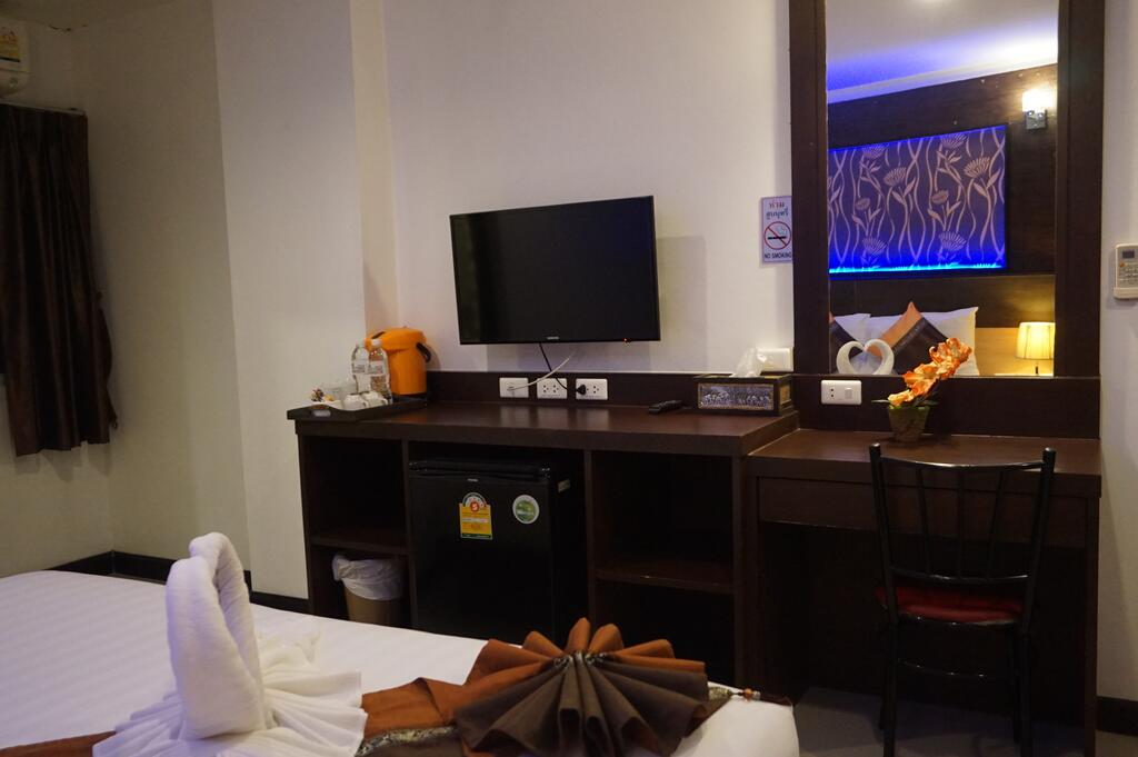 Відпочинок в готелі Patong Mansion