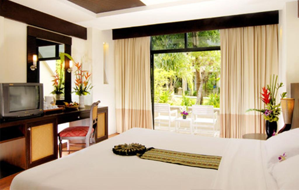 Отдых в отеле Thara Patong Beach Resort Патонг Таиланд