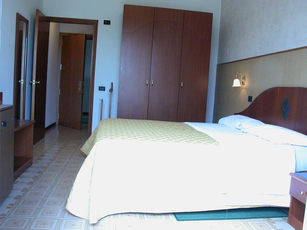 Calabresi Hotel (San Benedetto Del Tronto), Рів'єра-делле-Пальме
