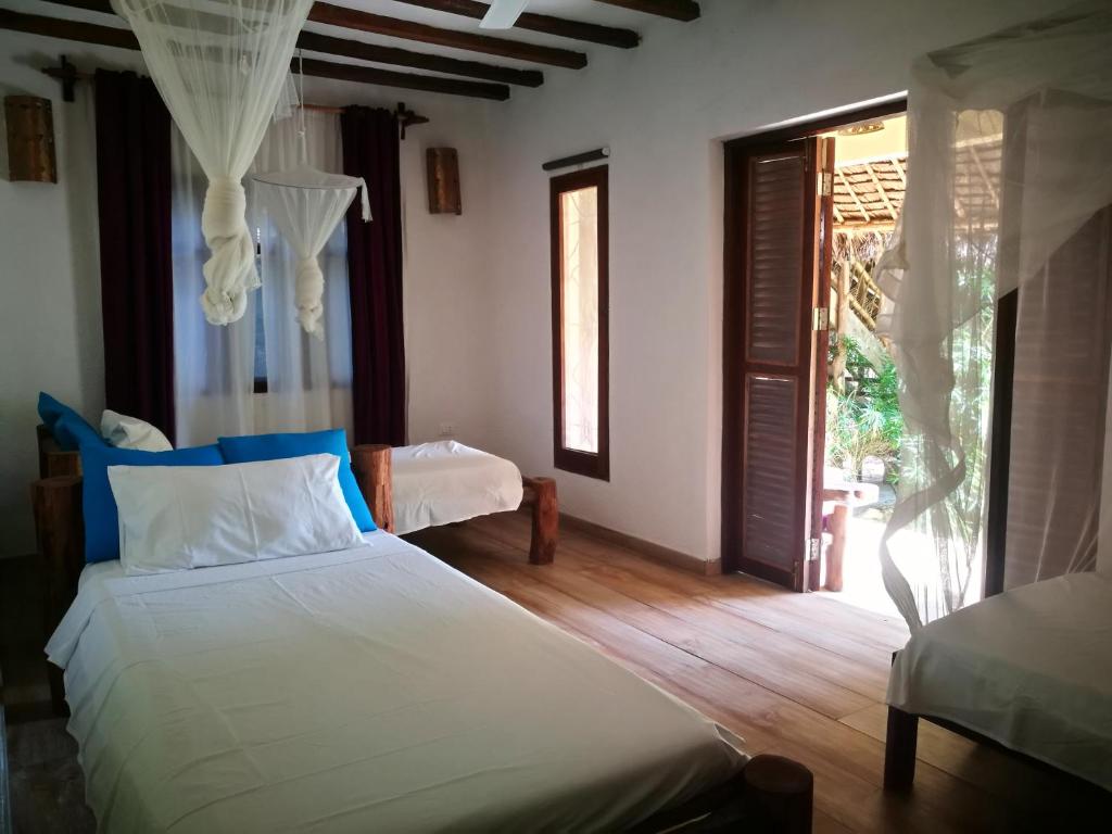 Відпочинок в готелі Villa De Coco Beach Resort Джамбіані