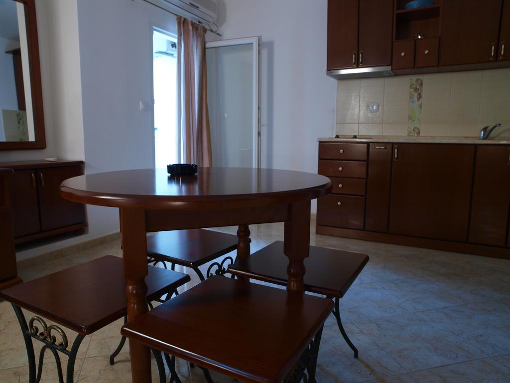 Apartments Obala, Petrovac prices