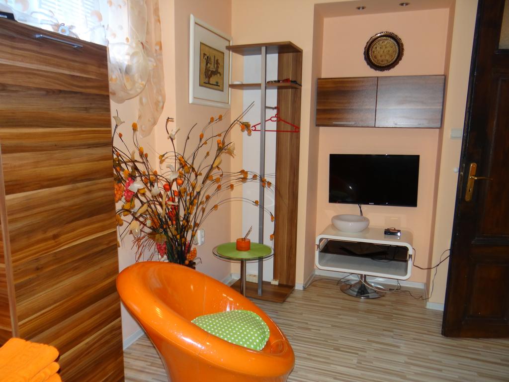 Orange Flower Apartments 2/3, Болгария