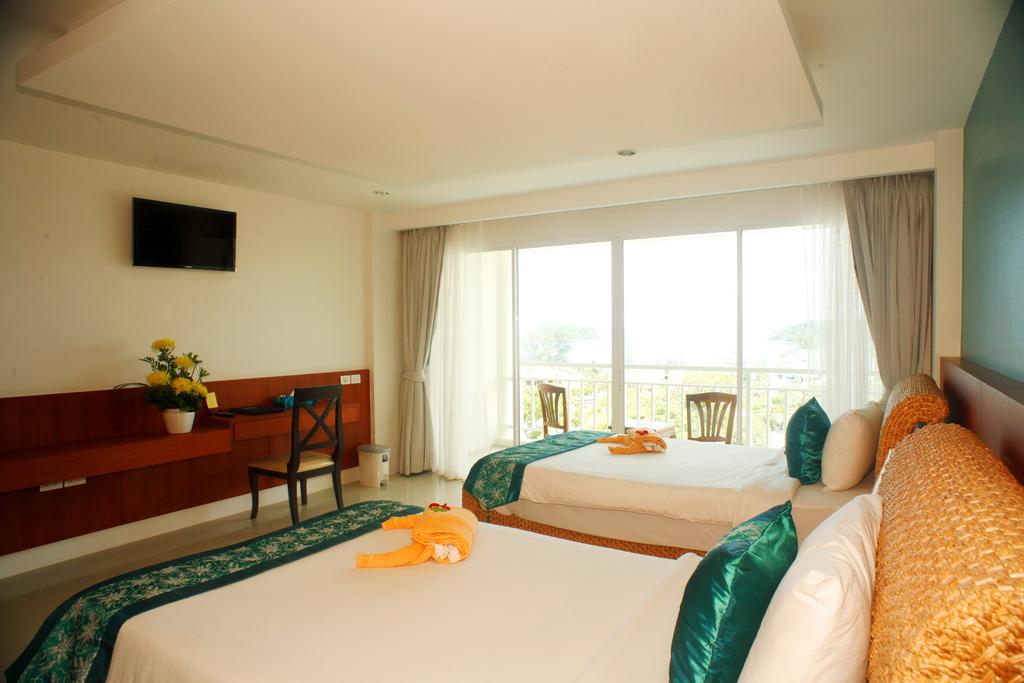 Цены в отеле Chanalai Flora Resort