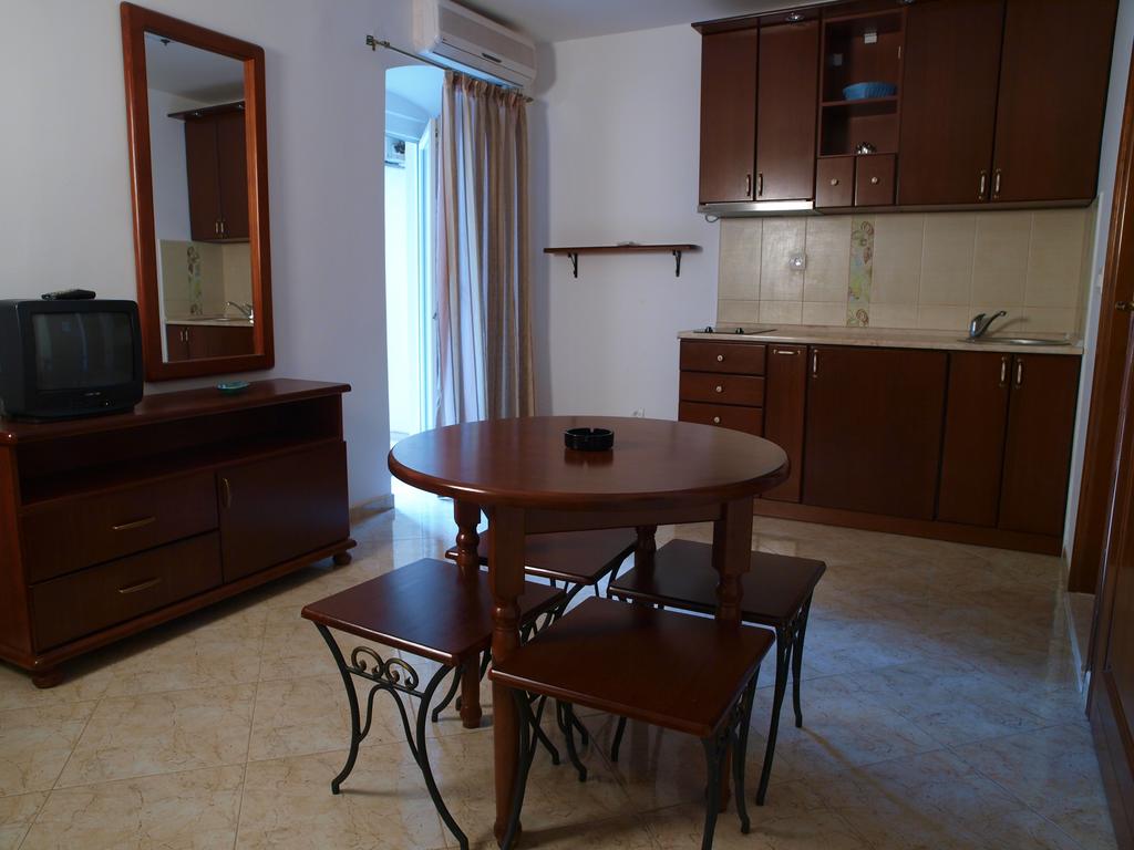 Hot tours in Hotel Apartments Obala Petrovac