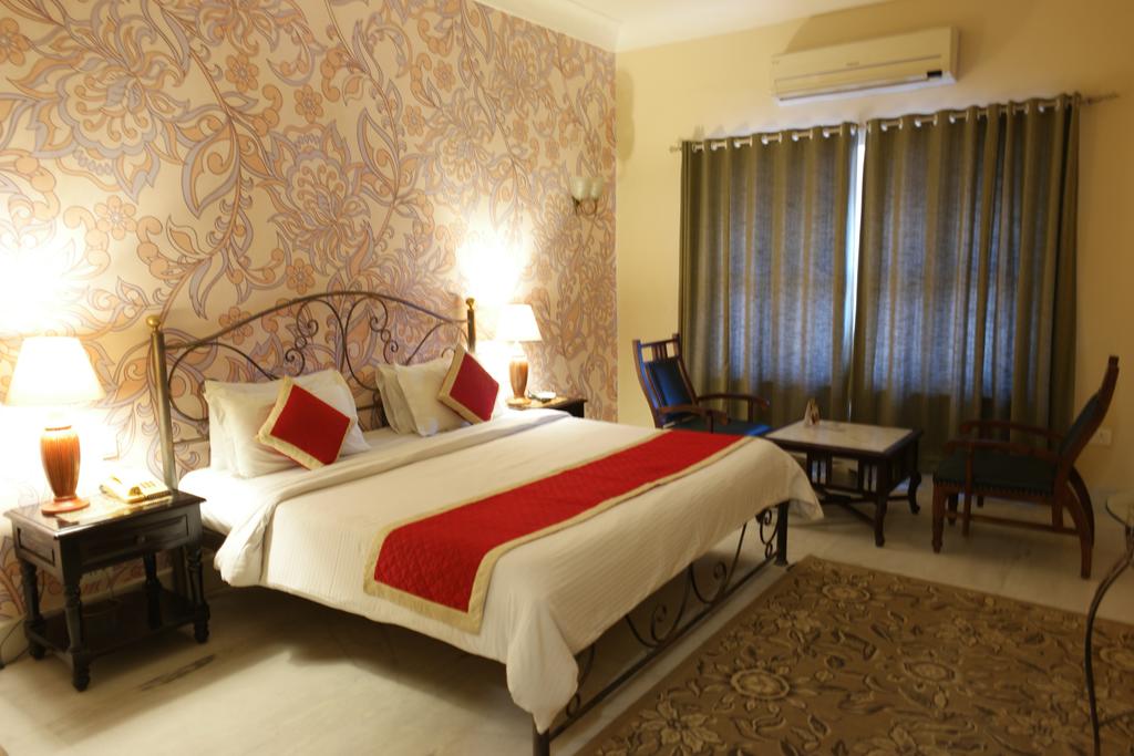 Отзывы об отеле Suryaa Villa (A Classic Heritage Hotel)