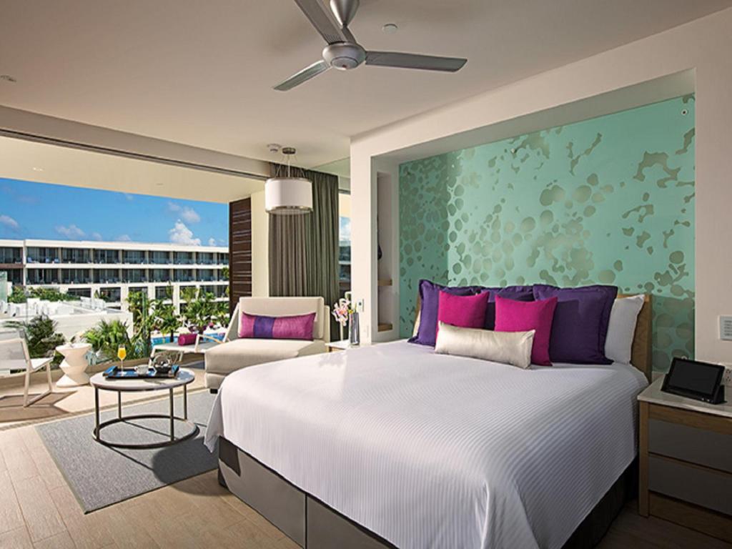 Горящие туры в отель Breathless Riviera Cancun Resort & Spa Ривьера-Майа