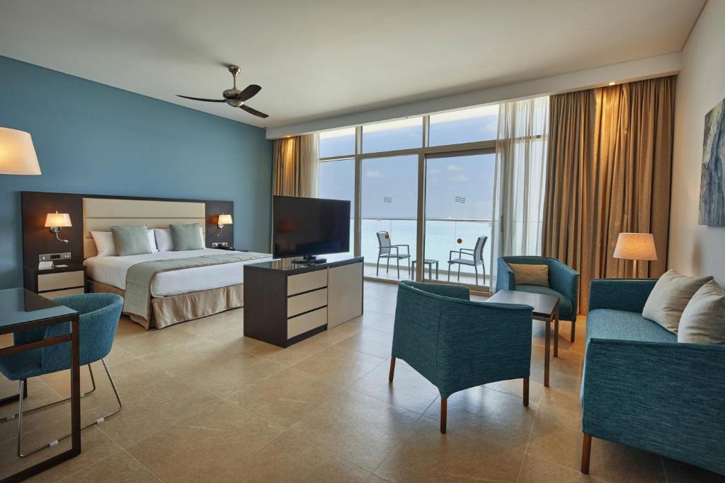 Riu Dubai Beach Resort - All Inclusive, 4