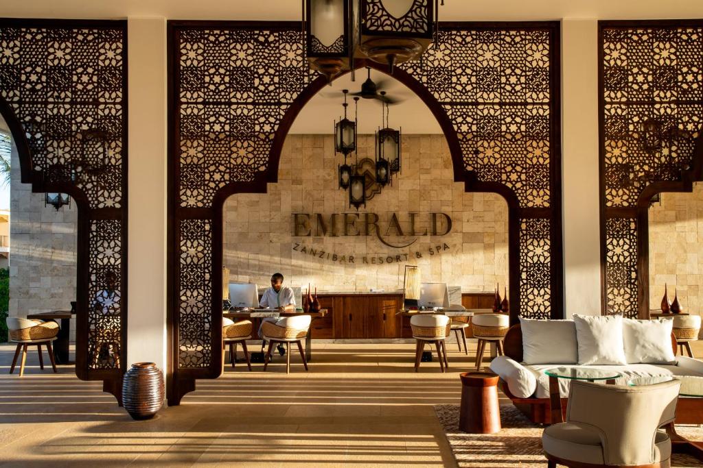 Emerald Zanzibar Resort & Spa, Матемве ціни