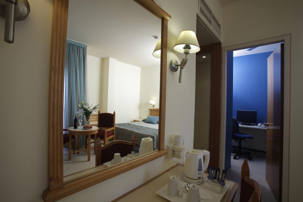 Leonardo Cypria Bay Hotel 4*, Пафос цены