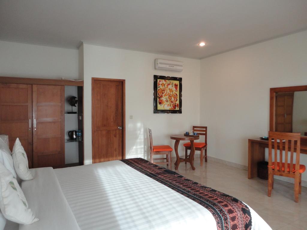 Відпочинок в готелі Puri Sari Beach Hotel
