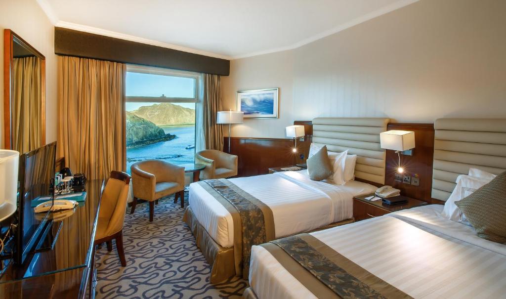 Odpoczynek w hotelu Oceanic Khorfakkan Resort & Spa Fudżajra Zjednoczone Emiraty Arabskie