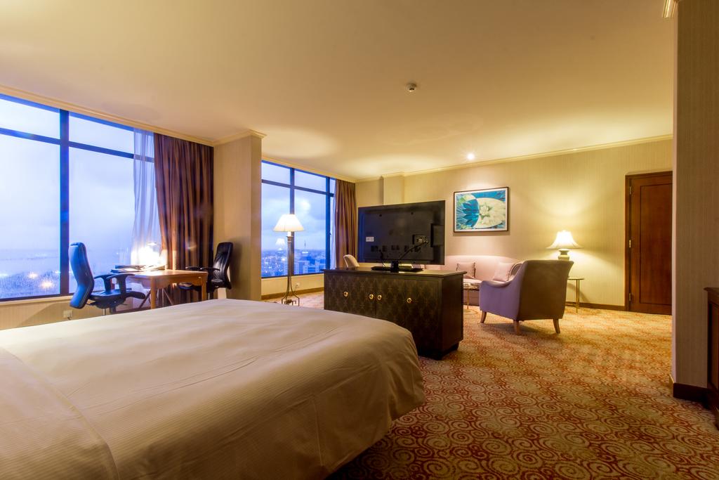 Горящие туры в отель Hilton Colombo Коломбо