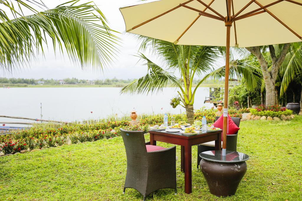 Відпочинок в готелі Silk Marina Хоян В'єтнам