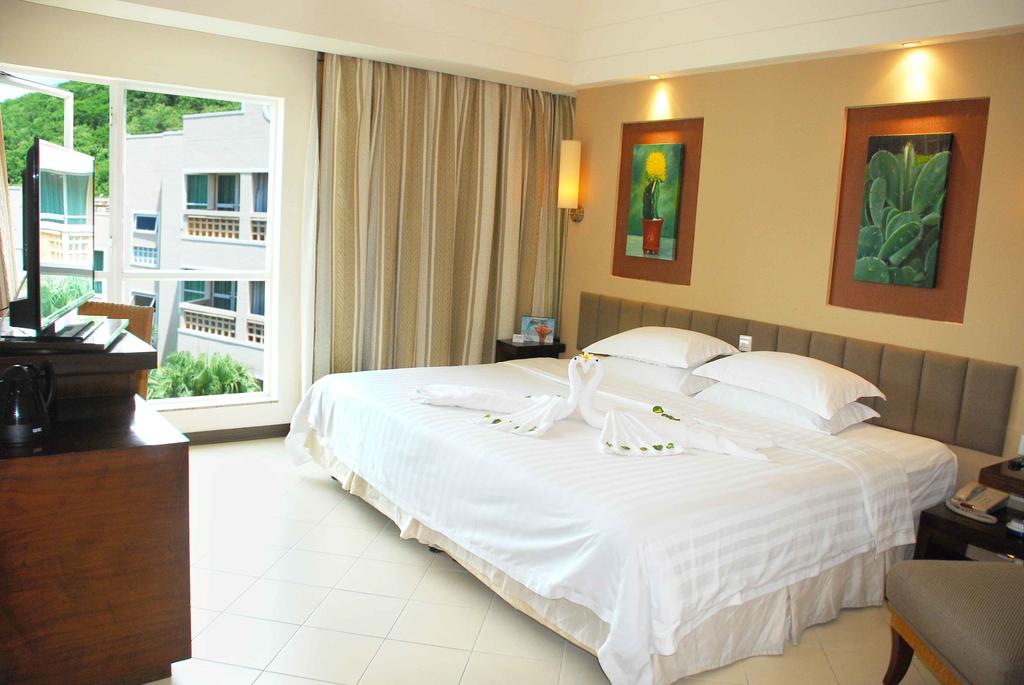 Горящие туры в отель Cactus Resort Sanya Ялонг Бэй