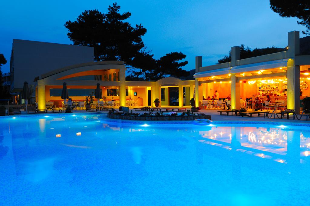 Горящие туры в отель Akrotiri Beach Hotel