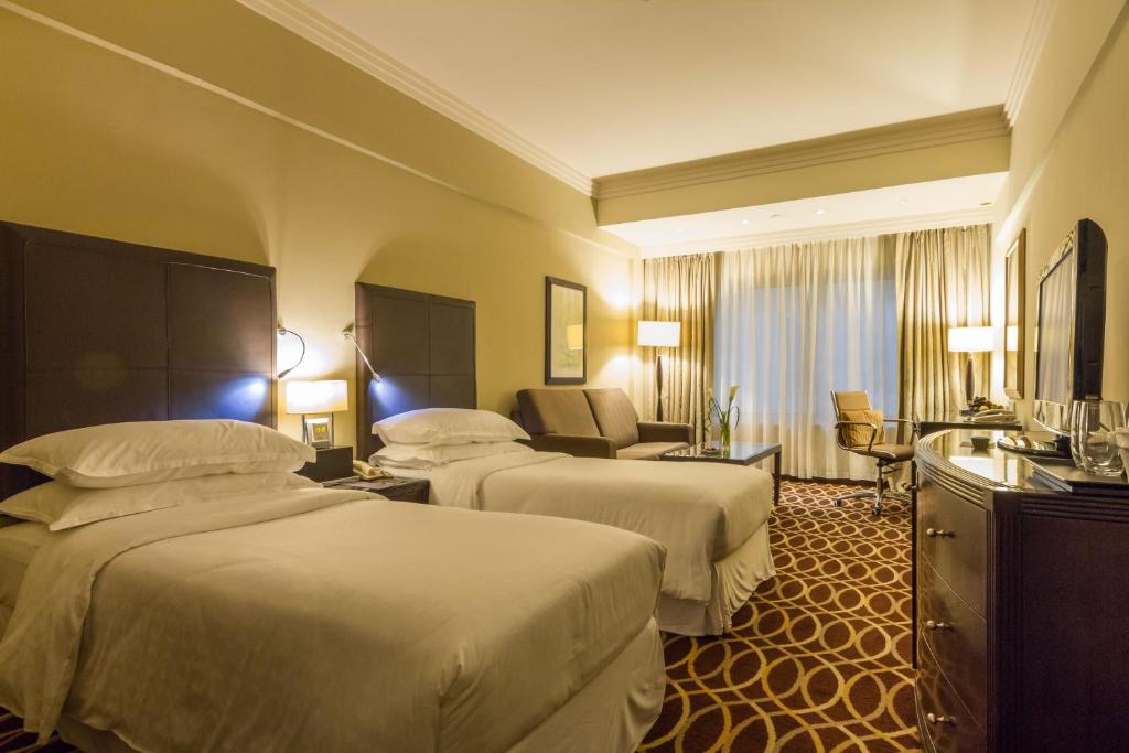 Grand Excelsior Hotel Deira (ex. Sheraton Deira) фото и отзывы