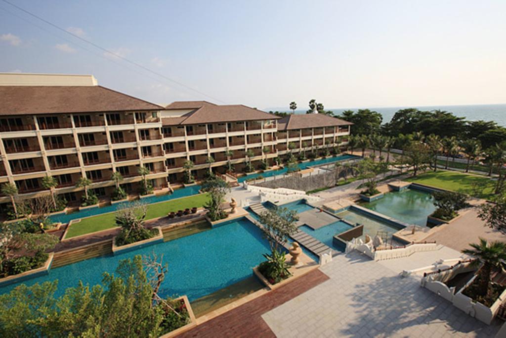 Горящие туры в отель The Heritage Pattaya Beach Resort Паттайя
