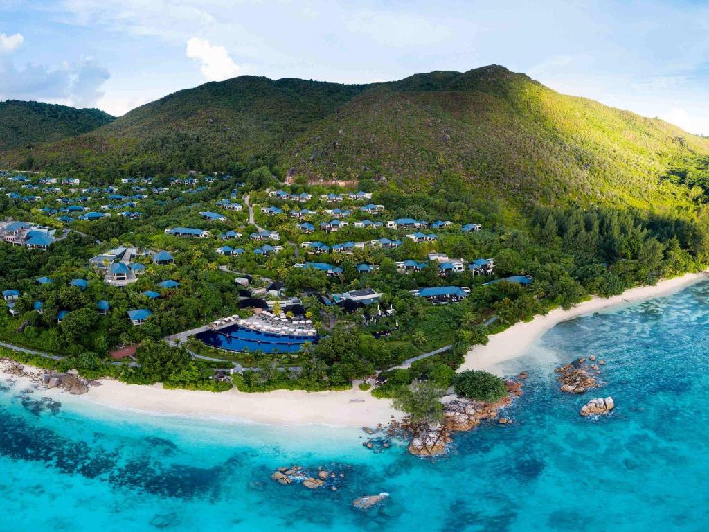 Відпочинок в готелі Raffles Seychelles (ex. Raffles Praslin Seychelles) Праслен (острів)