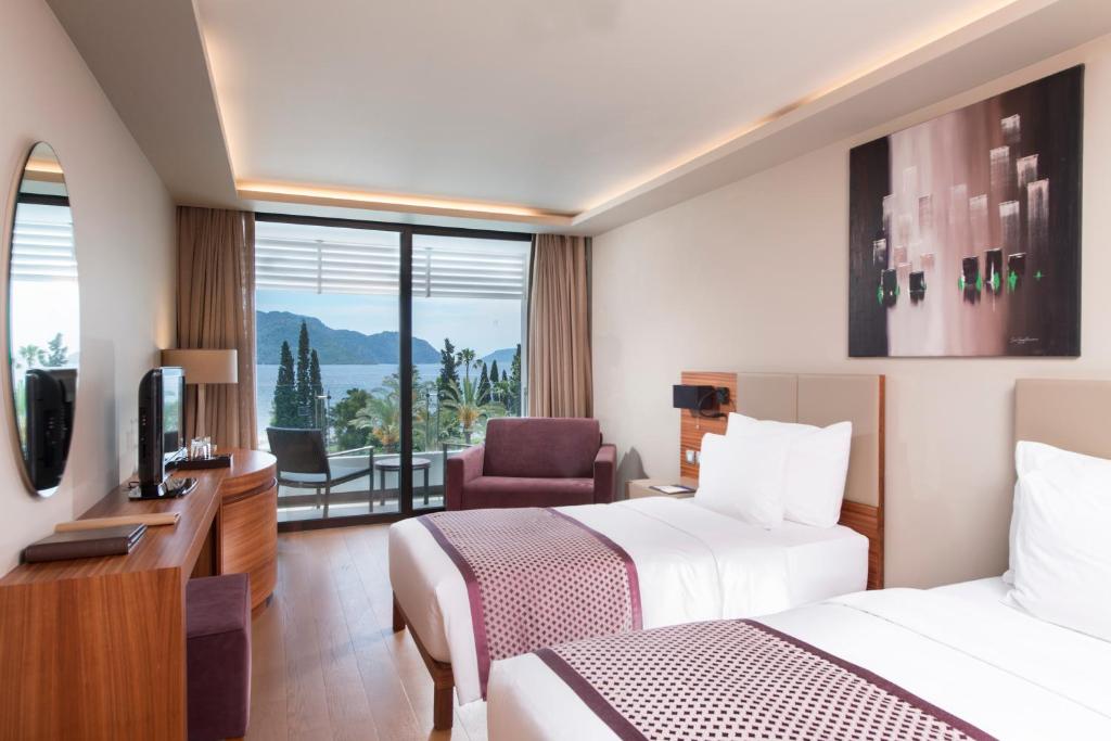 Отдых в отеле Tui Blue Grand Azur (Tui Hotels Grand Azur, D-Resort Grand Azur Marmaris) Мармарис