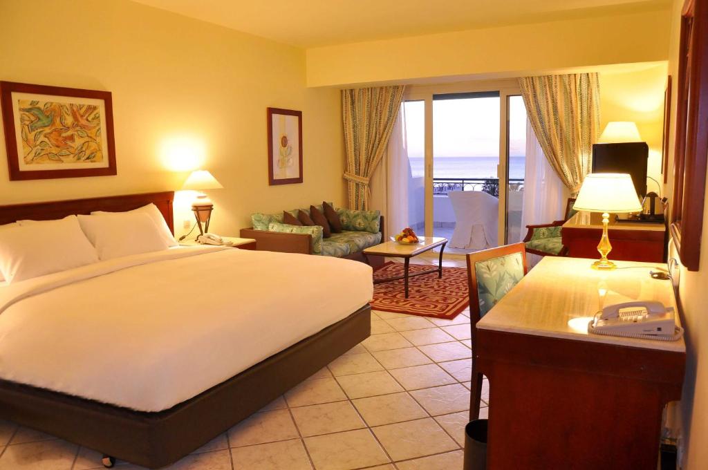 Цены в отеле Safir Sharm Waterfalls Resort (ex. Hilton Sharm Waterfalls)