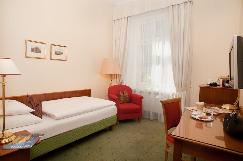Відпочинок в готелі Kaiserhof Wien