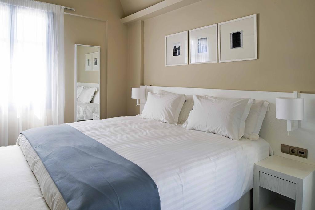 Acroterra Rosa Luxury Suite, rooms
