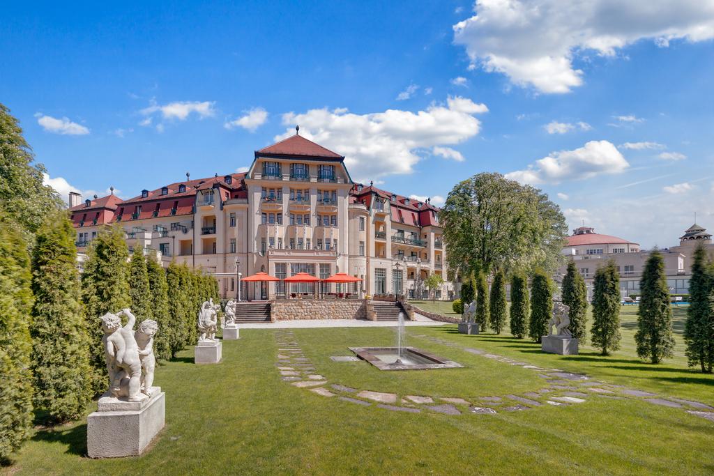 Отзывы об отеле Ensana Thermia Palace (ex. Danubius Health Spa Resort Thermia Palace)