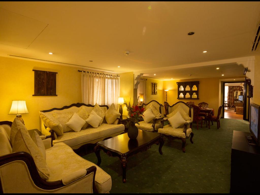 Arabian Courtyard Hotel & Spa ціна