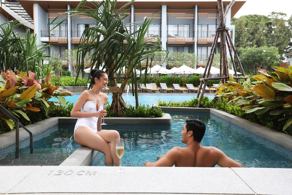 Renaissance Pattaya Resort & Spa, tourists photos
