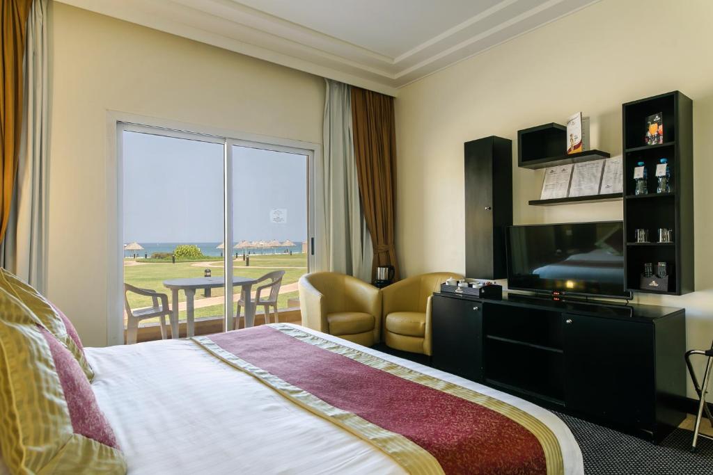 Отель, Royal Beach Hotel & Resort Fujairah