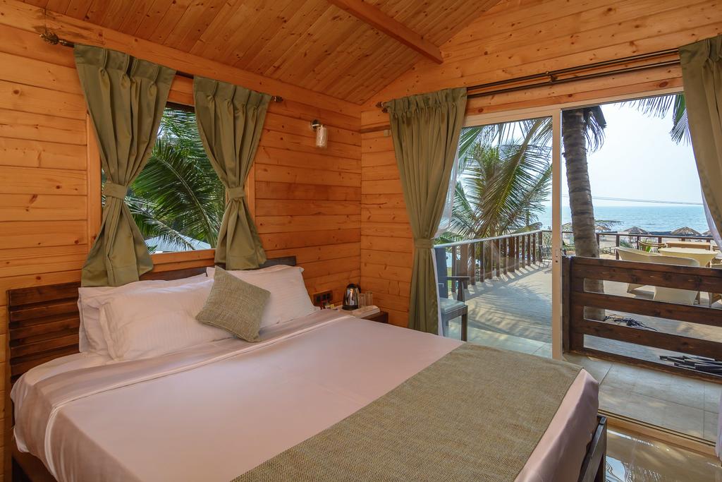 Цены в отеле Antares Beach Resort