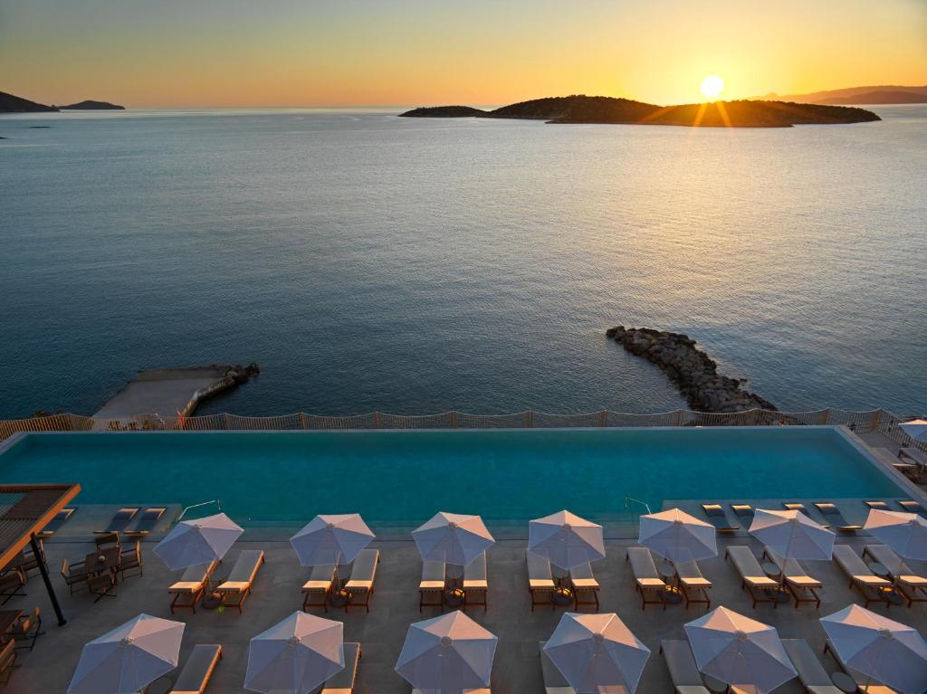 Фото отеля Niko Seaside Resort Crete - Mgallery (Adult Only)