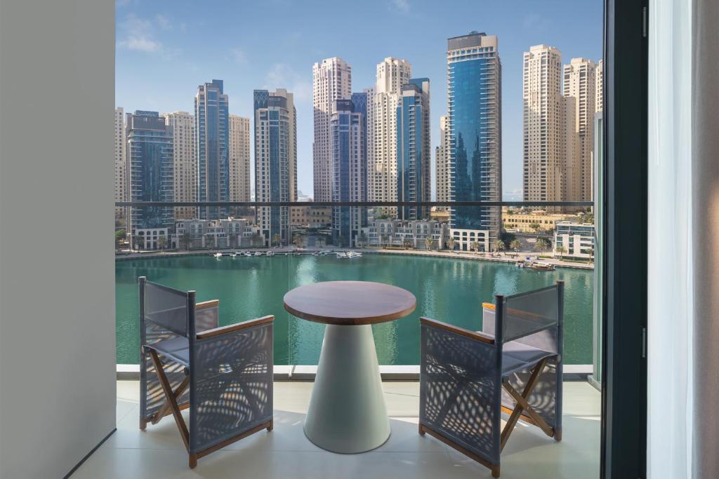 Цены, Vida Dubai Marina and Yacht Club
