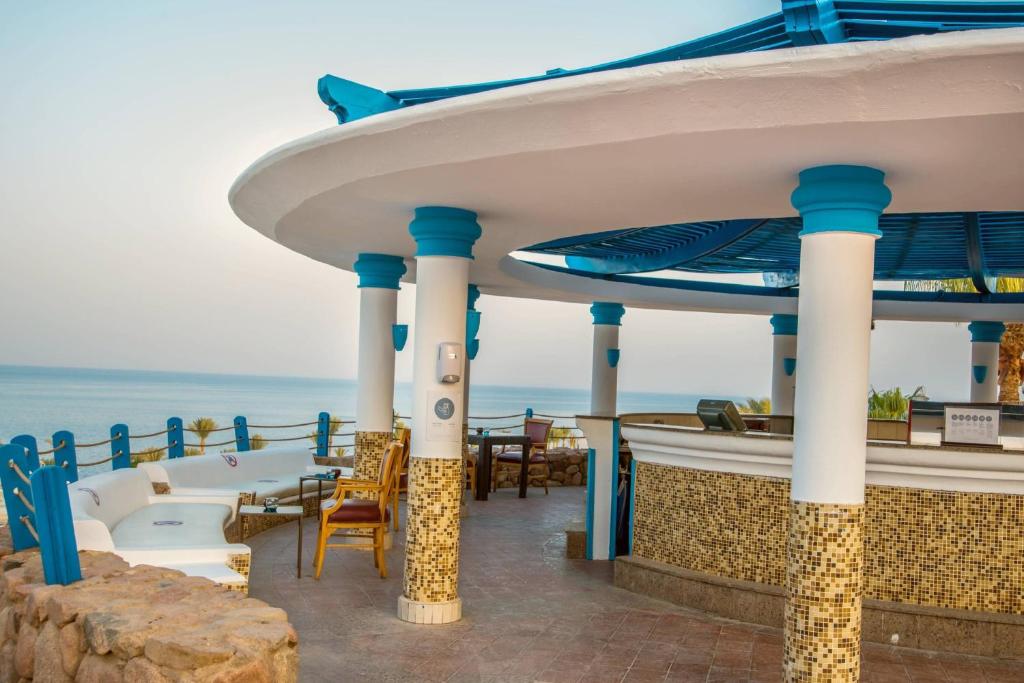 Renaissance By Marriott Golden View Beach Resort, Шарм-эль-Шейх цены