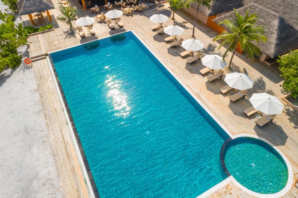 Відгуки туристів Kudafushi Resort & Spa