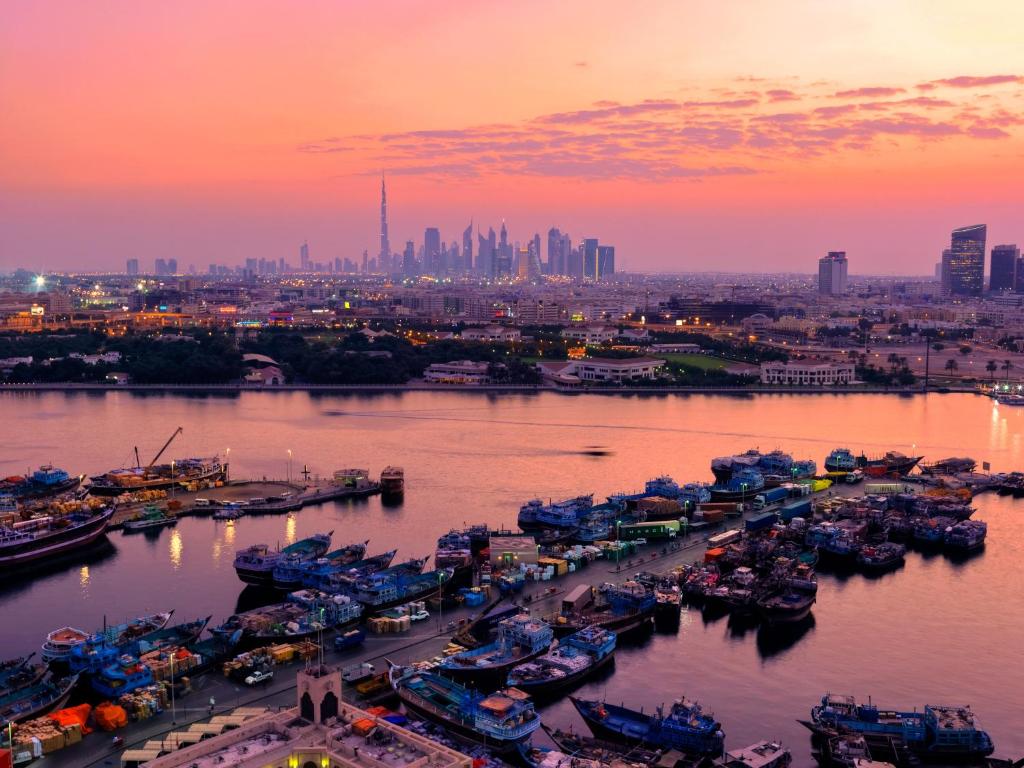 Rove City Centre (ex. Rove Port Saeed Dubai), Дубай (місто), ОАЕ, фотографії турів