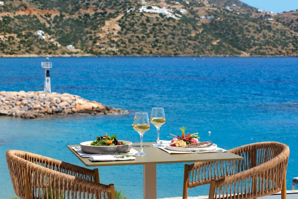 Відгуки про відпочинок у готелі, Wyndham Grand Crete Mirabello Bay