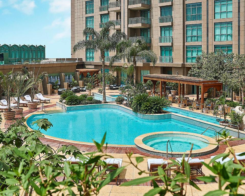 Four Seasons Nile Plaza ціна