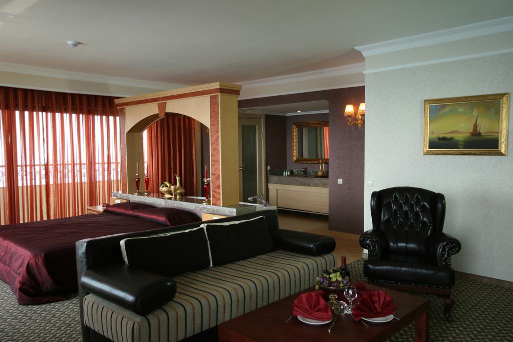 Отзывы об отеле Utopia World De Luxe Hotel